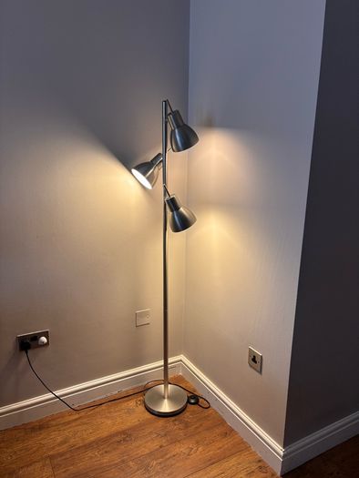 Floor lamp