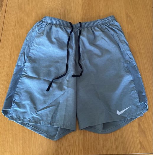 NEW Nike Mens Challenger 7 Inch Shorts