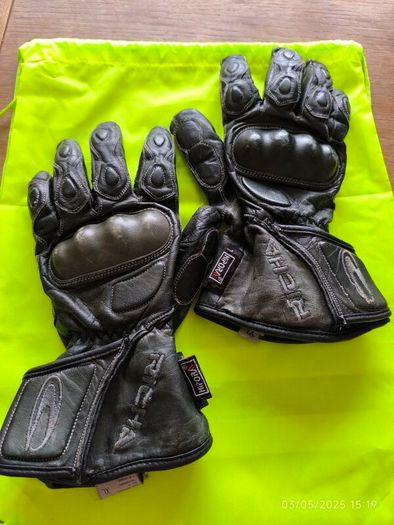 Richa leather motorbike gloves