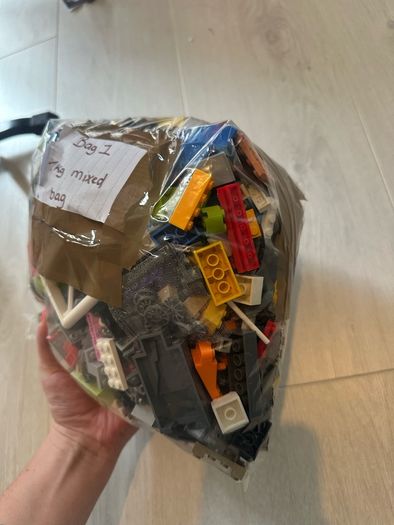 1kg bag of mixed Lego