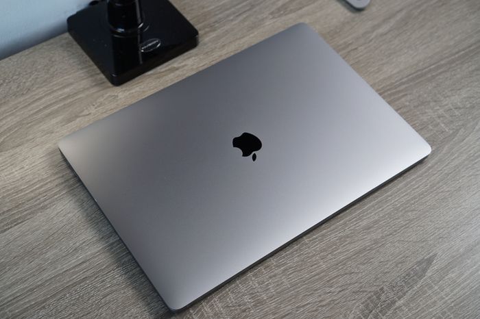 MacBook Pro 16" 2019  32GB | 1TB | i7-9750H | Radeon Pro 5300M 4GB