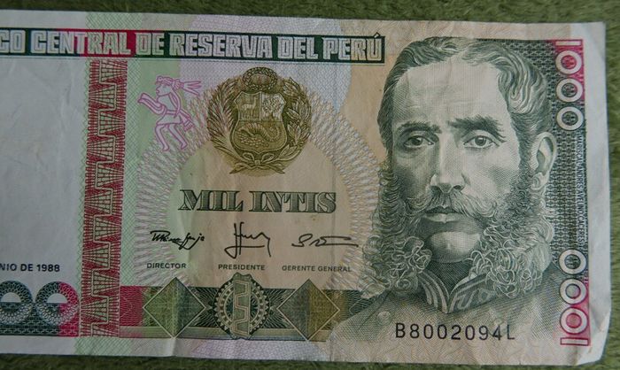 Variety of 10 Different Foreign Banknotes most of Peru