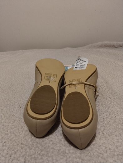 Leather Bow Ballerina Flat pumps Shoes, NEW WITH TAGS