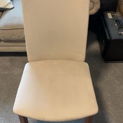 Skovby hardwood dining table chairs