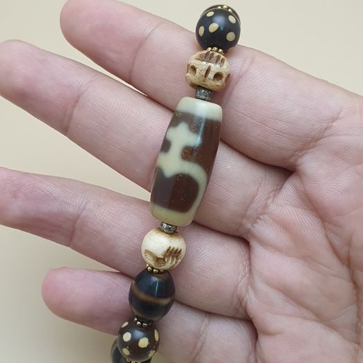 Vintage Himalayan Tibetan Treasure Vase & Stripe Pattern & Dotted Quartz Bracelet