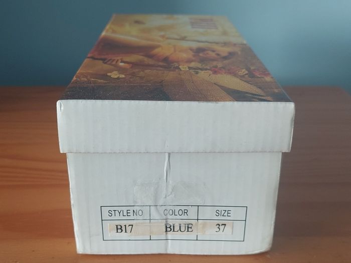 Women shoes 9size 36-37. New, box.