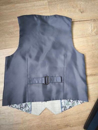Boys 3-4 years waistcoat, tie, straps
