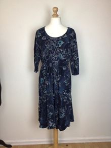 Cotton Traders Blue Floral Devore Flock Midi Dress size 20 Postage included