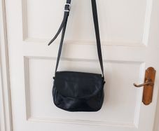 Enny Navy  Vintage Quality Leather Bag