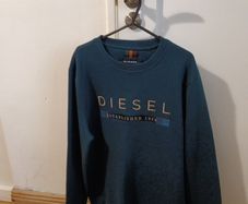 Sweat Shirt