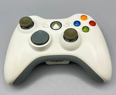 Xbox 360 Wireless Controllers - White