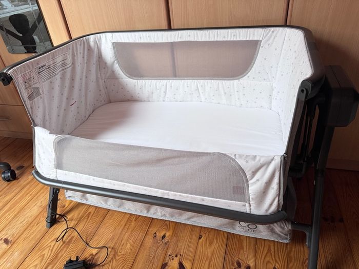 Baby Elegance Co-Glide Electric Bedside Crib