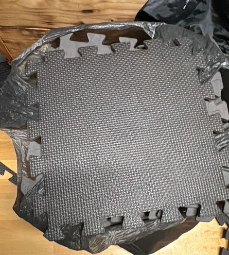 Foam floor mat