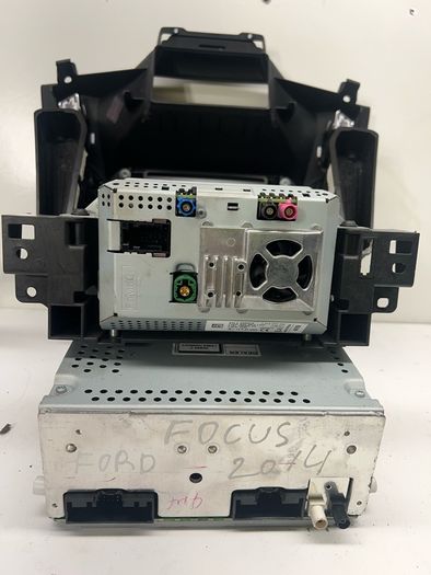 2014 Mk3 Ford Focus Radio Cd Player Unit  With Screen And Controls Sony A2l11b3s