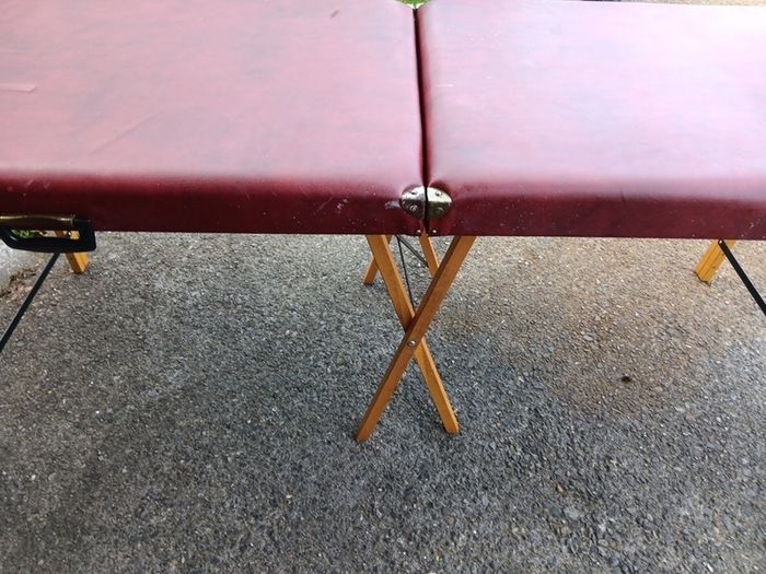 Foldable Massage Table