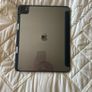 iPad Pro (2022) 12.9" Image 5