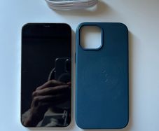 iPhone 12 Pro Max - white - Battery on 100%