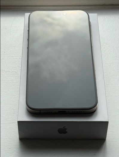 iPhone 15 pro max 512gb unlocked otterbox xt 89% battery