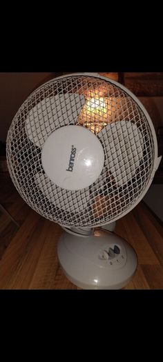 2 x fans 1 x handheld vacuum cleaner