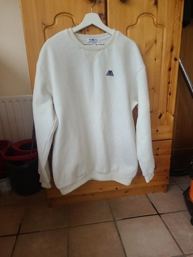 4th Arq Cream jumper M