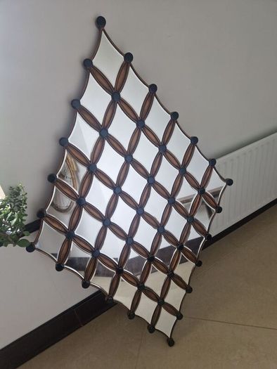 Decoartive mirror