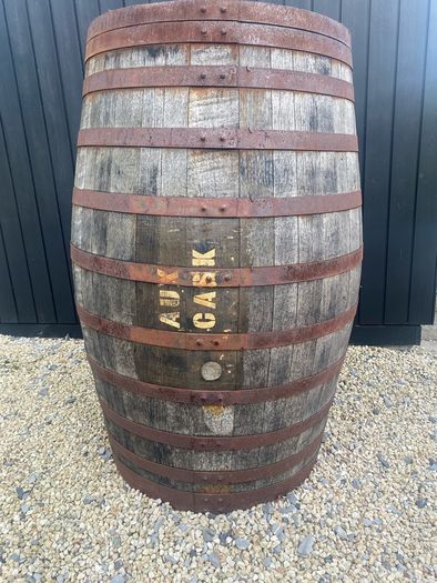 XL Oak whiskey barrel