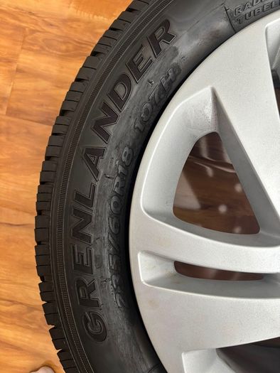 4 x Range Rover Alloy Wheels & Tyres -   New