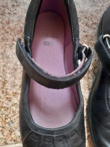 Girl's shoes