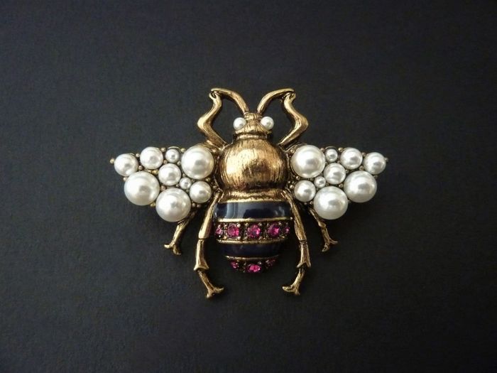 Honey Bee Pearl Crystal Brooch Pin