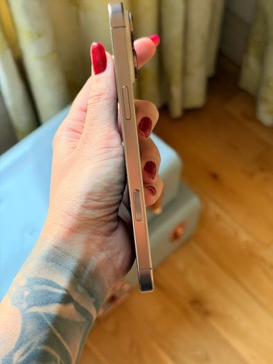 iPhone 16 Pro Max 256GB Desert Titanium
