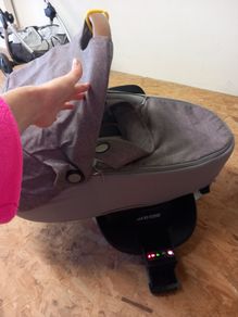 Maxi cosi 3 in 1 flat carseat, pram and buggy