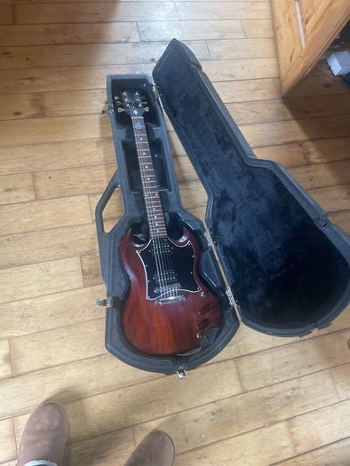Gibson chainsaw hard case gen 2
