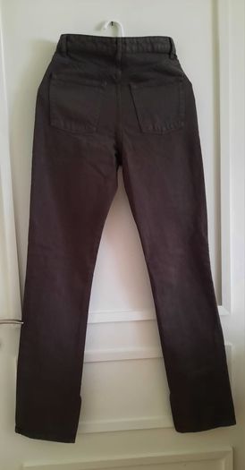 Zara cotton trousers 24 waist and 33 leg UK size 6 in very good condition with no issues FREE TRACKED POSTAGE INCLUDED
