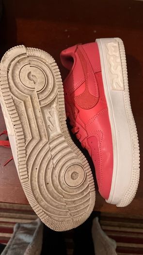 pink nike trainers