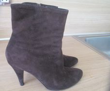 Brown Suede Ankle Boots from Alberto Zago size 6