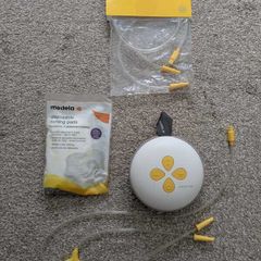 Medela Swing Maxi Double Breast Pump + Extras