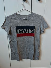 Levis t-shirt, top for women, ladies in mint condition, barely used