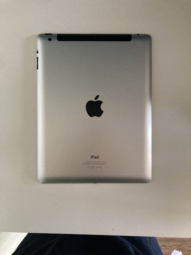 iPad 4th gen 32GB Black Wi-Fi + Cellular