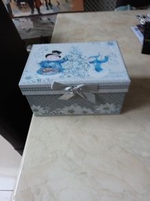 Christmas  Storage/Gift Box With Lid. S.9" x 7". NEW.