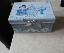 Christmas  Storage/Gift Box With Lid. S.9" x 7". NEW.