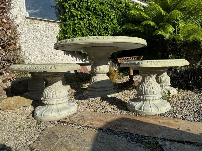 Garden Table and seats