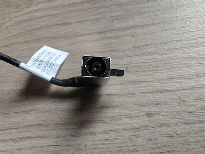 Dell Inspiron 3405 3501 3505 3615 5593 DC Jack DC301016G00 04VP7C