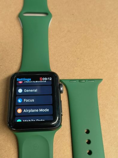 APPLE Watch Series 3 GPS LTE (Cellular) A1891- 42MM Black Aluminum Case with Green Band