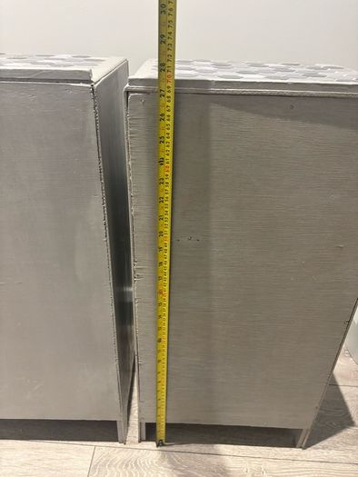 2 free lockers