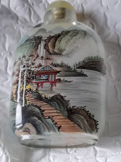 old oriental snuff bottle