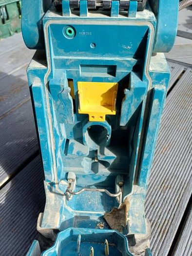 Job lot power tools bundle - Makita & Bosch (18V & 110V) + Makita Radio