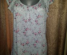 George Floral top size UK16/18 EUR44/46 Postage included