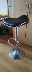 bar stool