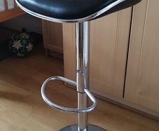 bar stool