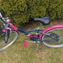 20 inch girl bicycle - like new Image 8